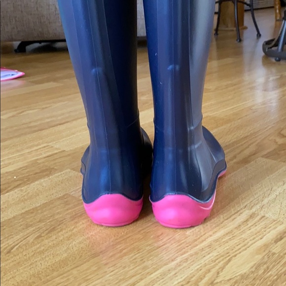 Navy and Pink Rain Boots - Picture 4 of 7